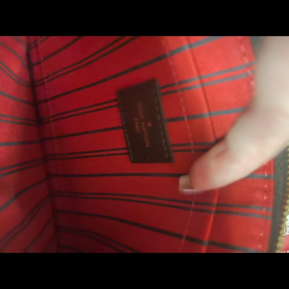 Louis Vuitton Pouch - Picture 3 of 3